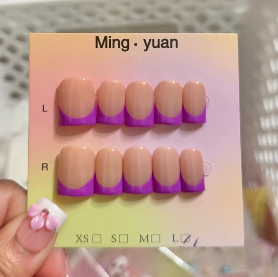 838392 Short Nails