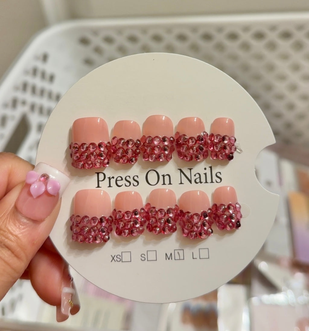 628282 Short Nails