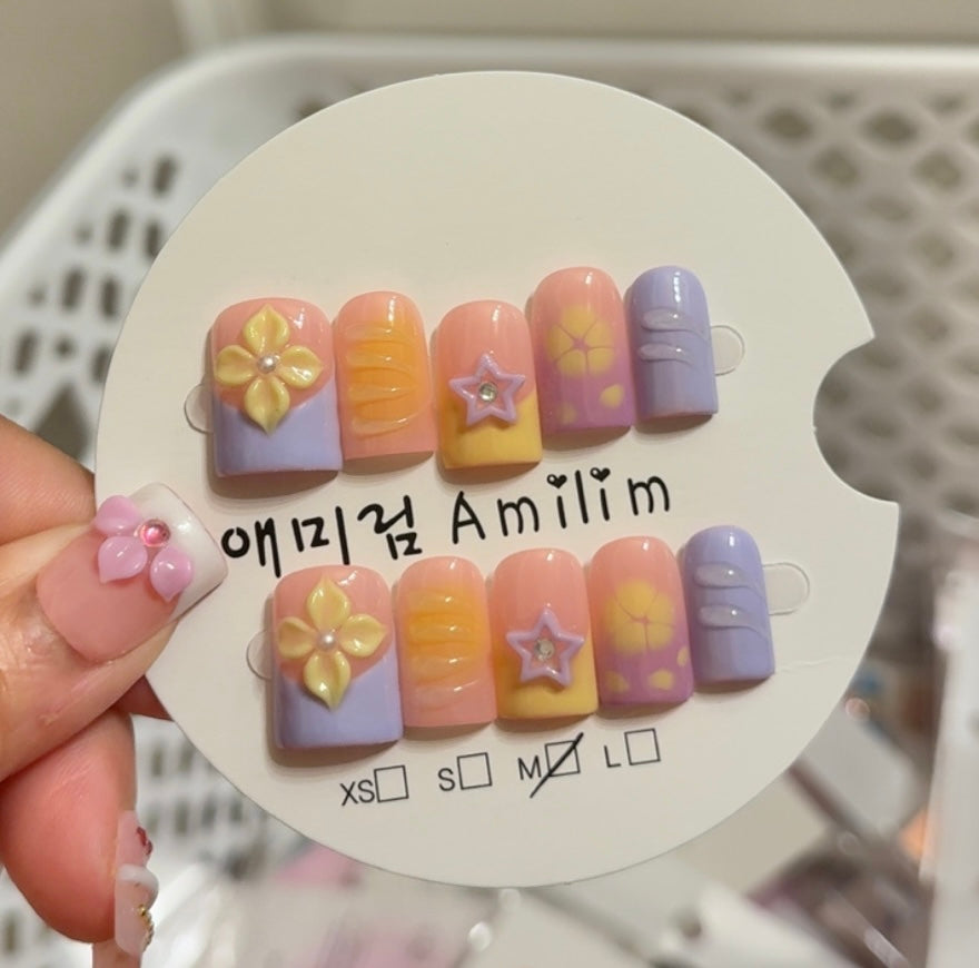 Aritza Short Nails